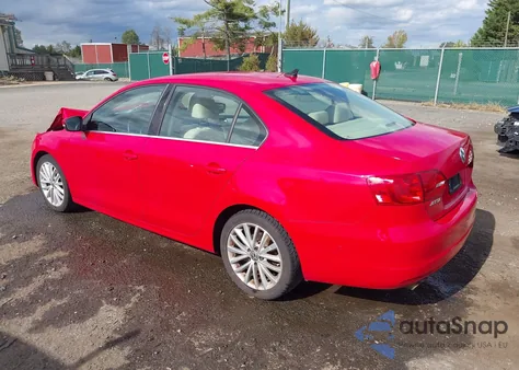 2011 Volkswagen Jetta 2.5L Sel z USA, uszkodzony, nr VIN 3VWLZ7AJ8BM376218